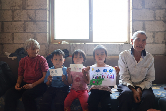 Student volunteers visited Thalassemia children and made collaborative drawings with them. Additionally, they had insightful conversations with the caregivers to gain a better understanding of the children's daily experiences.